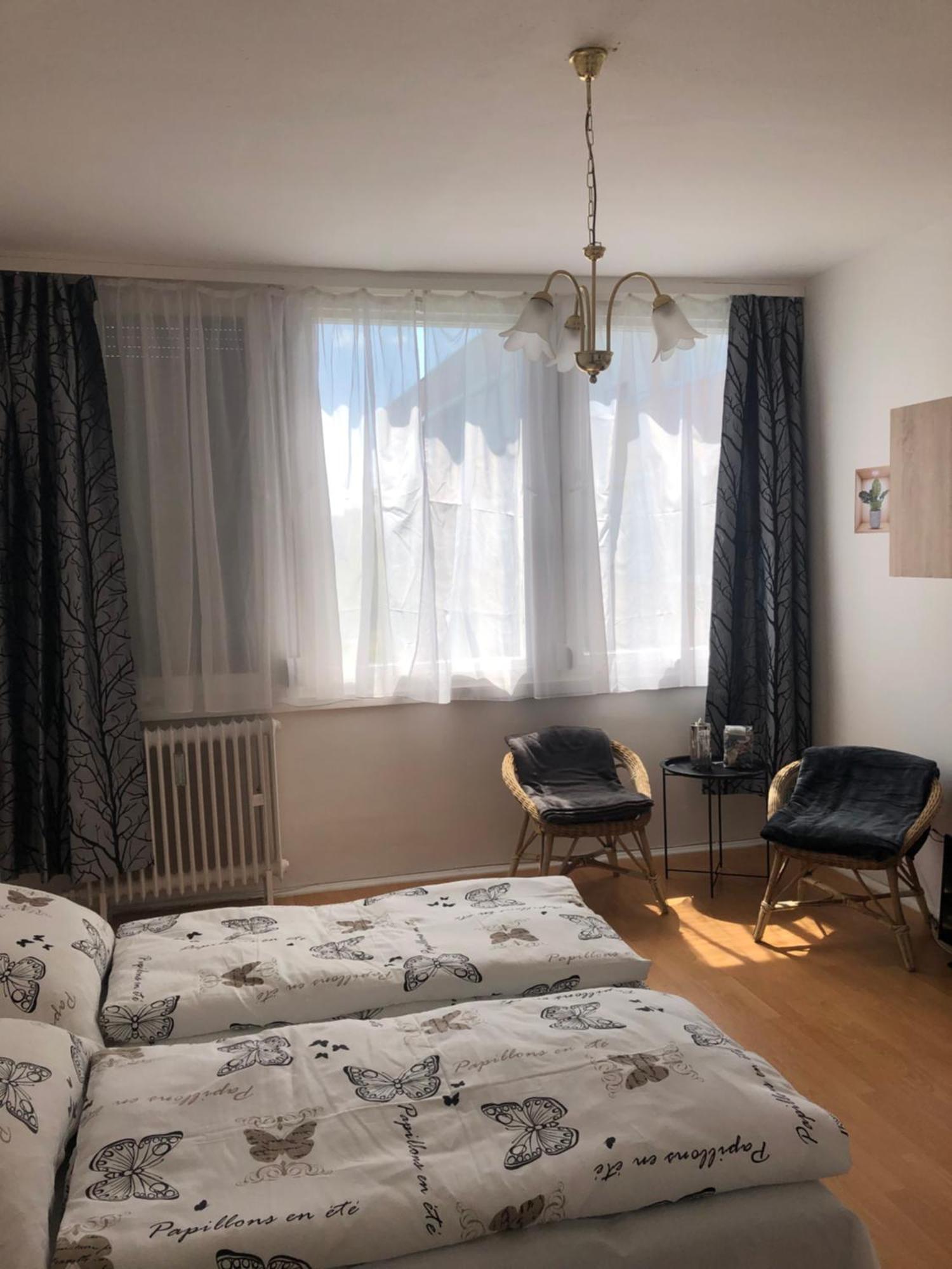 Juti Apartman Егер Екстериор снимка