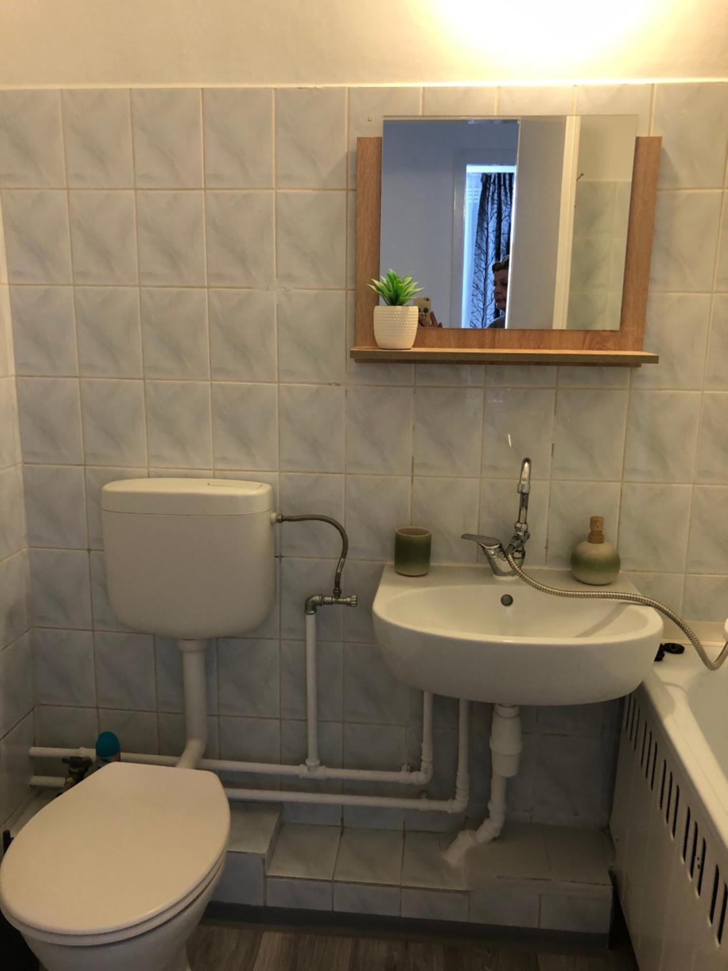 Juti Apartman Егер Екстериор снимка